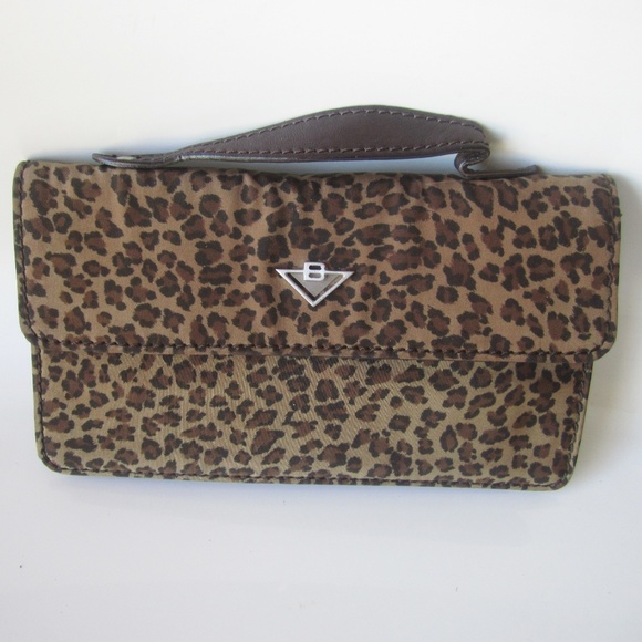 Bottega Veneta Wallet Clutch - Picture 2 of 9